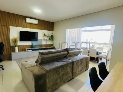 Foto Apartamento com 3 Dormitórios