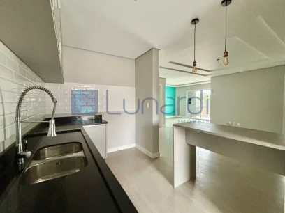 Apartamento com 3 Dormitórios