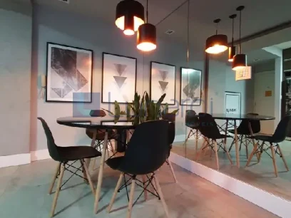 Foto Apartamento com 2 Dormitórios