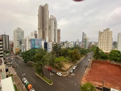 Foto Apartamento com 3 Suítes