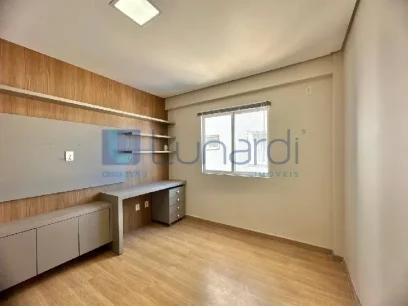 Foto Apartamento com 3 Dormitórios