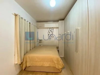 Foto Apartamento com 2 Dormitórios