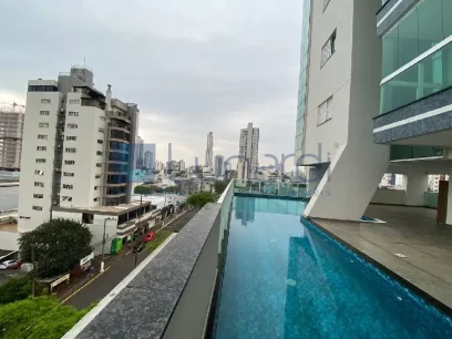 Foto Apartamento com 3 Suítes