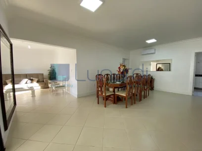 Foto Apartamento com 3 Dormitórios