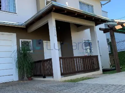 Casa com 3 Dormitórios