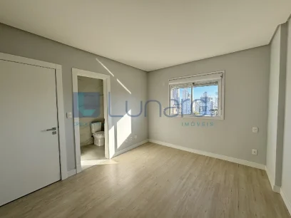 Foto Apartamento com 2 Suítes