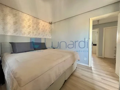 Foto Apartamento com 3 Dormitórios