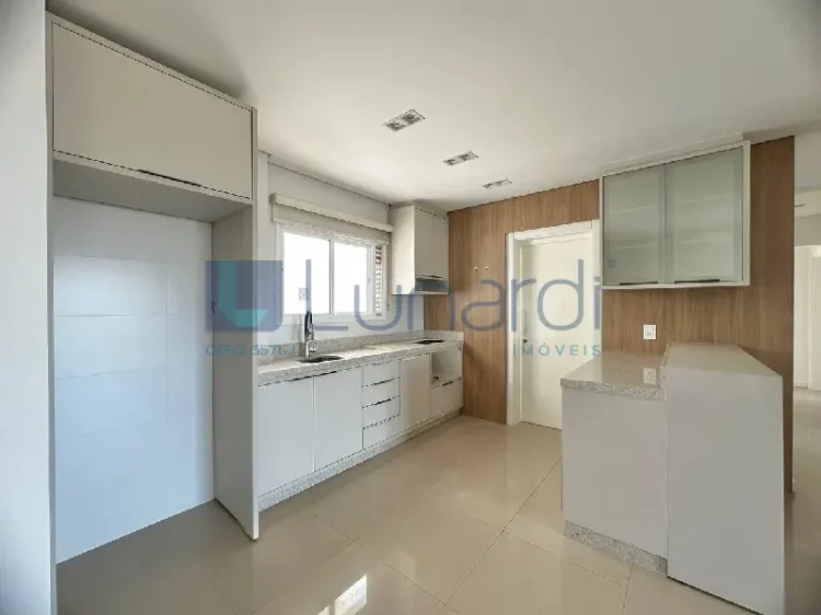 Apartamento com 3 Dormitórios