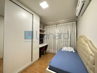 Foto Apartamento com 2 Dormitórios