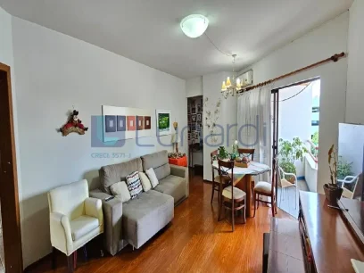 Apartamento com 4 Dormitórios