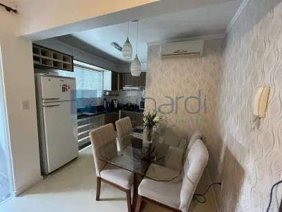 Foto Apartamento com 2 Dormitórios