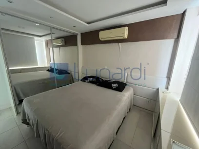 Foto Apartamento com 3 Dormitórios