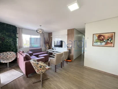 Foto Apartamento com 2 Dormitórios