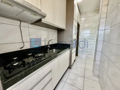 Foto Apartamento com 2 Dormitórios