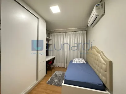 Foto Apartamento com 2 Dormitórios