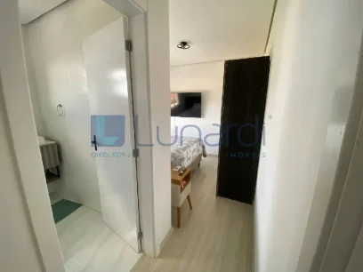 Foto Apartamento com 2 Dormitórios