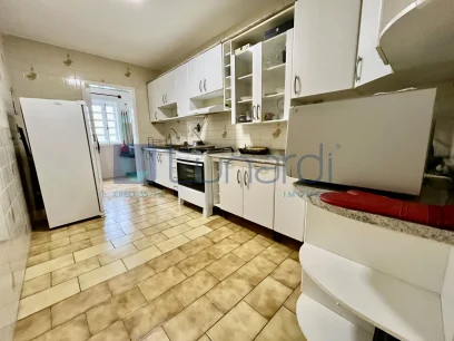 Foto Apartamento com 2 Dormitórios