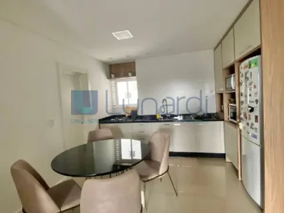 Foto Apartamento com 3 Dormitórios