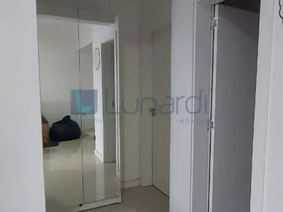 Foto Apartamento com 2 Dormitórios