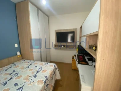 Foto Apartamento com 3 Dormitórios