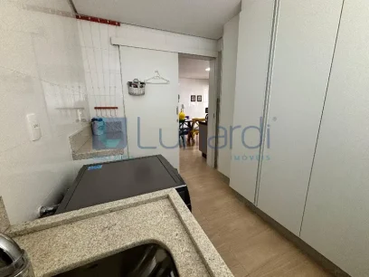 Foto Apartamento com 3 Dormitórios