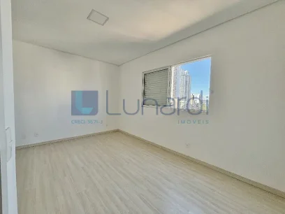 Foto Apartamento com 4 Dormitórios