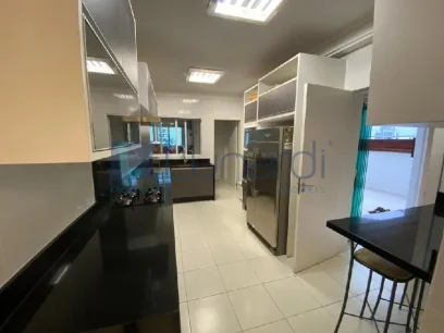 Foto Apartamento com 3 Suítes