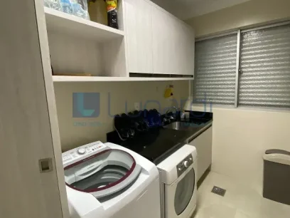 Foto Apartamento com 3 Dormitórios