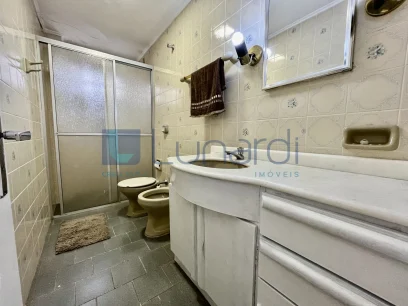 Foto Apartamento com 2 Dormitórios