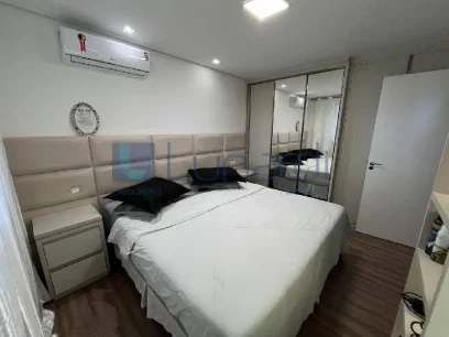 Foto Apartamento com 2 Dormitórios