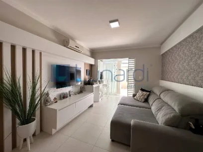 Foto Apartamento com 2 Dormitórios