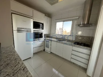 Foto Apartamento com 2 Dormitórios