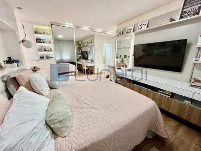 Foto Apartamento com 3 Suítes