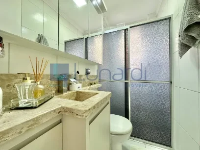 Foto Apartamento com 2 Dormitórios