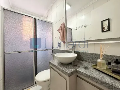 Foto Apartamento com 2 Dormitórios