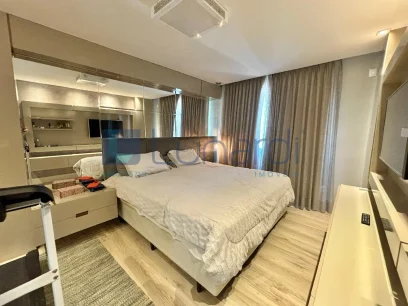 Foto Apartamento com 3 Suítes