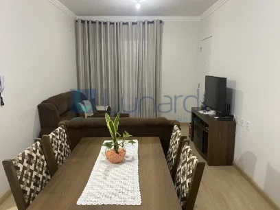 Foto Apartamento com 2 Dormitórios