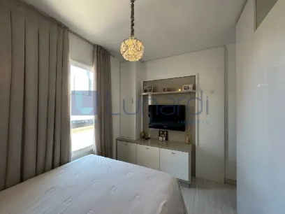 Foto Apartamento com 2 Dormitórios