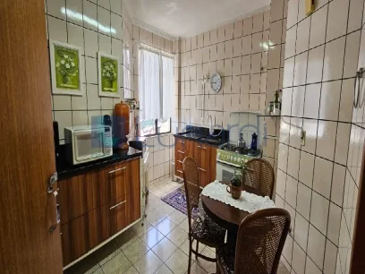 Foto Apartamento com 4 Dormitórios