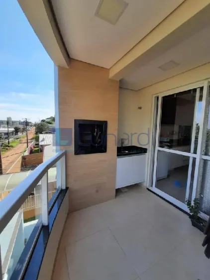 Apartamento com 3 Dormitórios