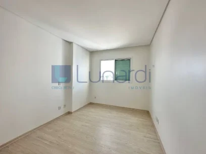 Foto Apartamento com 3 Suítes