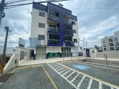 Apartamento com 3 Dormitórios