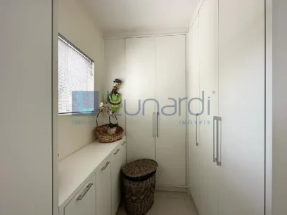 Foto Apartamento com 3 Dormitórios