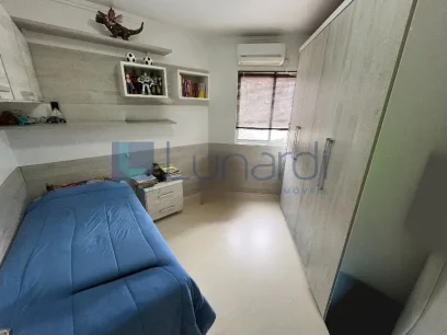 Foto Apartamento com 2 Dormitórios