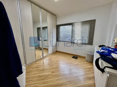 Foto Apartamento com 3 Dormitórios