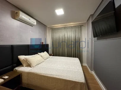 Foto Apartamento com 2 Dormitórios