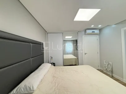 Foto Apartamento com 3 Dormitórios