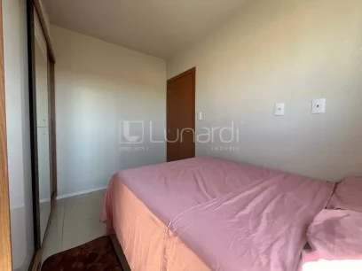 Foto Apartamento com 2 Dormitórios