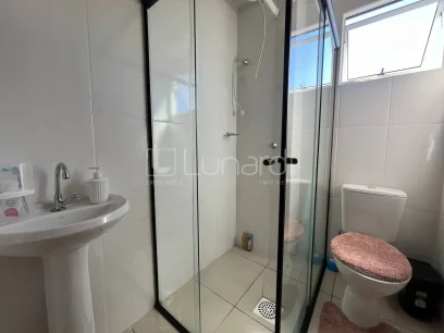 Foto Apartamento com 2 Dormitórios