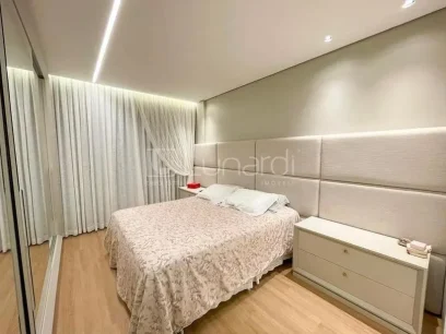 Foto Apartamento com 2 Suítes